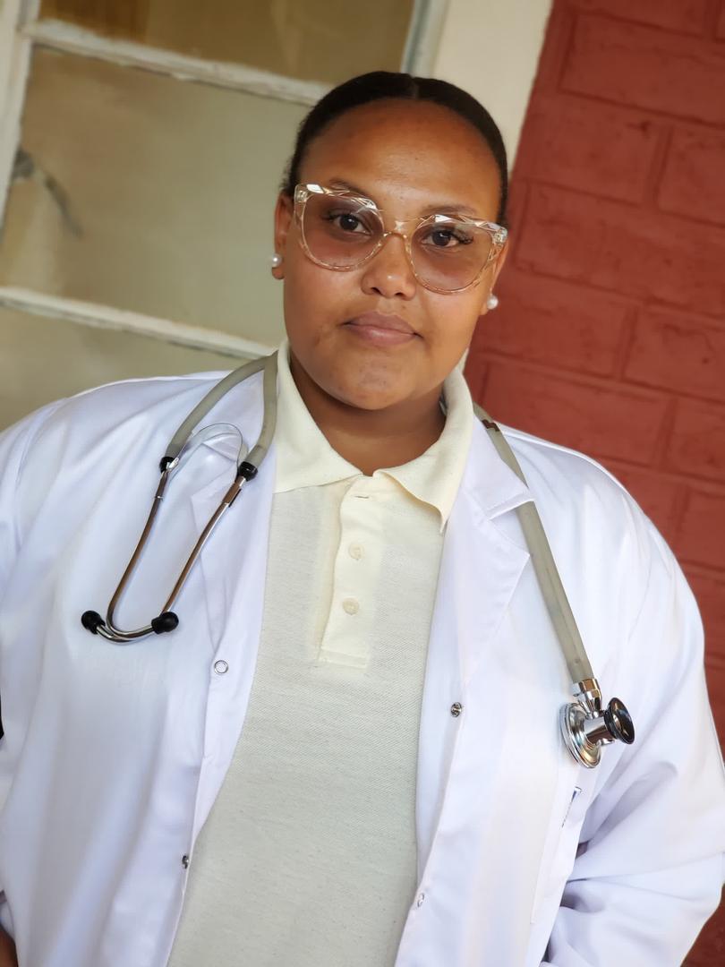 Dr-Dorca Natsay